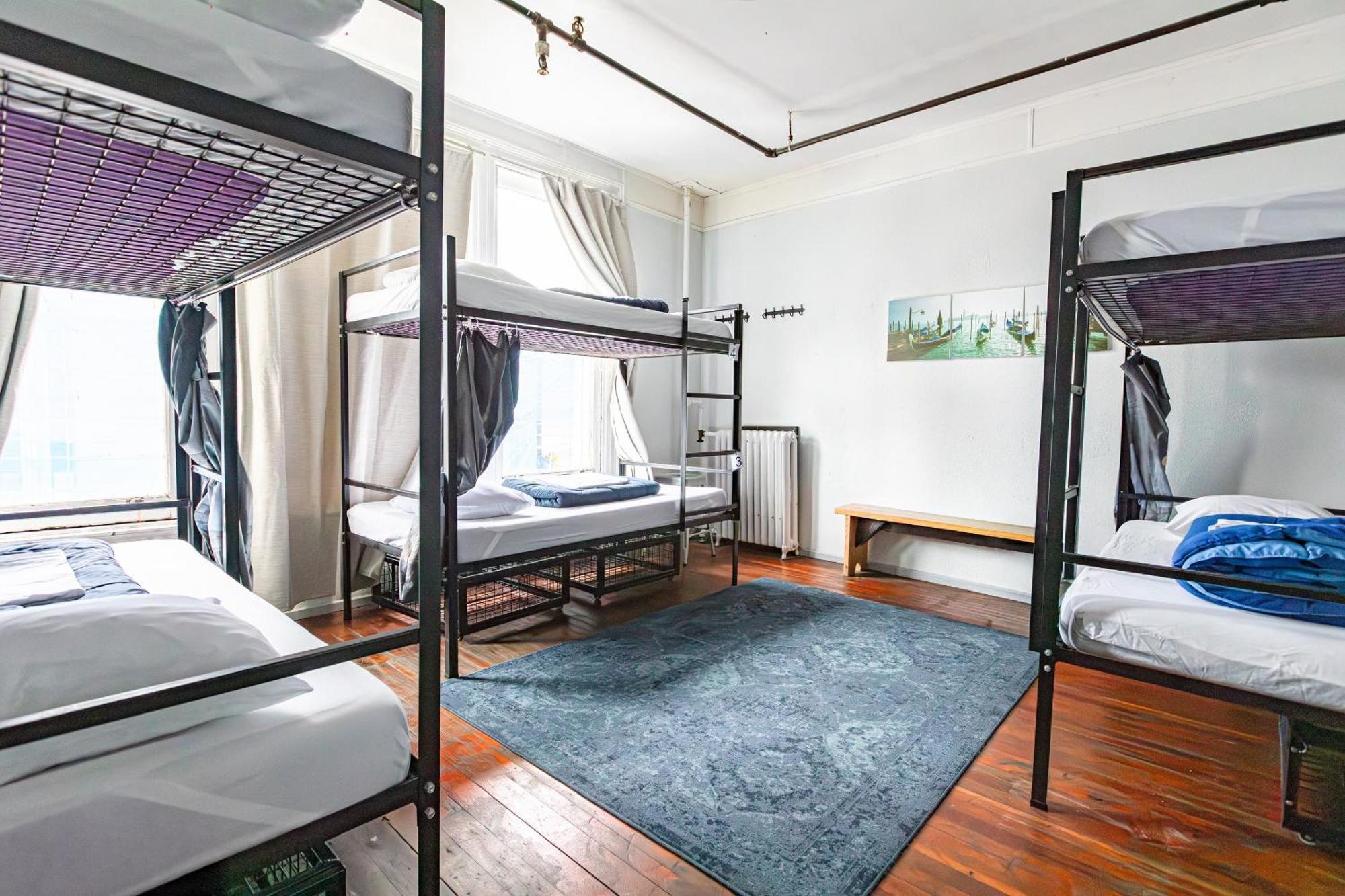 Bed 6-Bed Mixed Dormitory Room